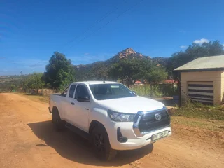 2021 Toyota Hilux Extended Cab