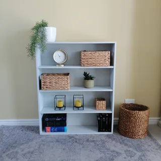 Bookshelf in excellent condition