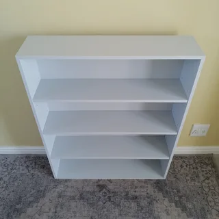 Bookshelf in excellent condition
