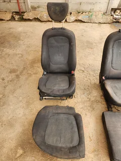 Used car seats for hyundai i20 2010 model