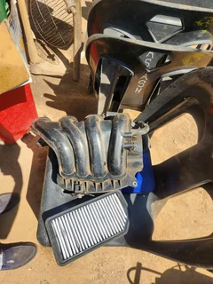 Hyundai i20 g4fc petrol 1.6 engine and gearbox for sale.