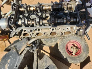 Hyundai i20 g4fc petrol 1.6 engine and gearbox for sale.