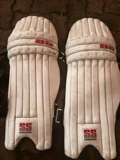 Cricket Accessories.