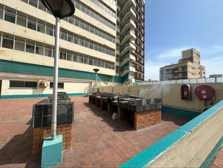 Flats to let South Beach