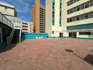 Flats to let South Beach