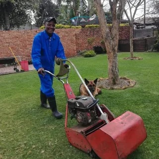 Reliable & Trusted Malawian Gardener (30)is Looking For Full Ir Oart Time Work Around Gp