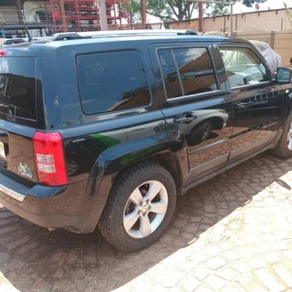 Jeep patriot 2.4 stripping for spares
