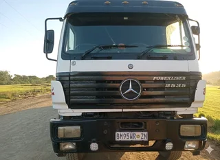 2535 powerliner 10cube for sale !!! Great running condition /no bullshitters please.  R330k non neg