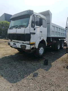 2637 Vseries 10cube (needs respray ) engine / drive train 100%