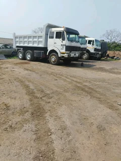 2637 Vseries 10cube (needs respray ) engine / drive train 100%