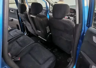 Honda FR-V 2.0i with 6 manual transmission for R69.999 Bargain