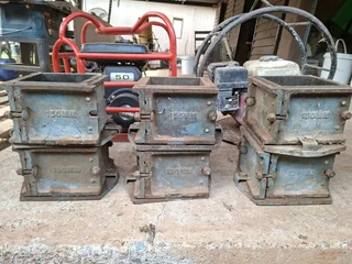 Concrete test cube moulds
