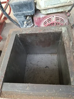 Concrete test cube moulds