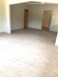 Prime 3/4 Bed House to Rent in Parkhill, Durban North | Secure | Parking for 5 | 3 Baths.