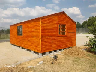 4x6m Log Cabin with 2 windows