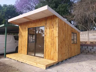 4x4m Log Cabin open Wendy