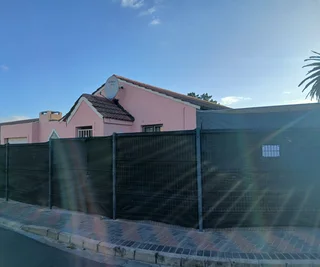 Well-maintained modern spacious 3-bedroom house available