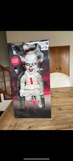 IT Pennywise Mega MDS Talking Doll