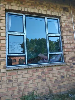 Aluminium manufacturing and installation