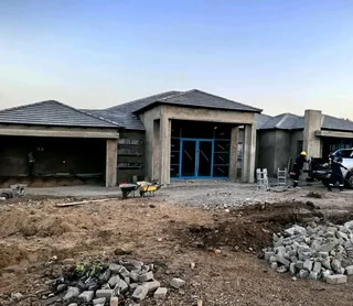 Aluminium doors and windows service