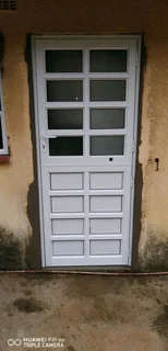 Aluminium doors and windows service