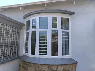 Aluminium doors and windows service