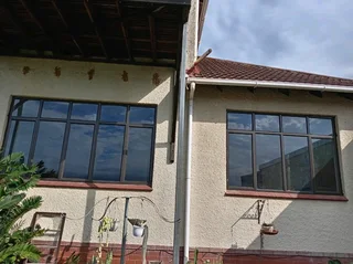 Aluminium doors and windows service