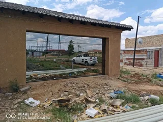 Aluminium doors and windows service