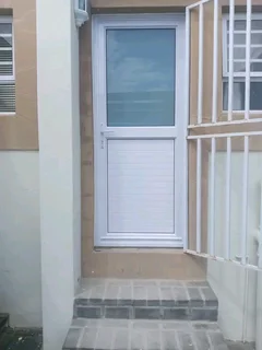 Aluminium doors and windows service