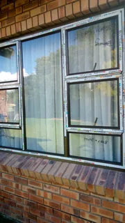 Aluminium doors and windows service