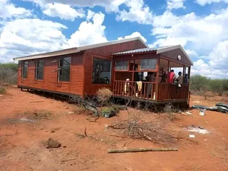 Phillip Log Homes Construction Company: &#43;2768777686102