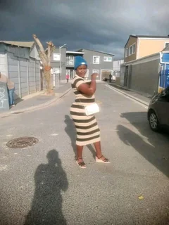 EXPERIENCE HOUSE KEEPING COOKING FOR A JOB