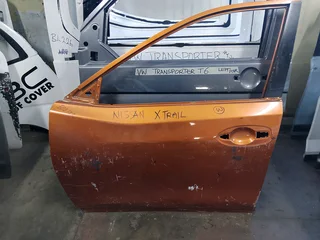 Nissan X-terra left front door,