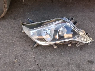 Toyota land cruiser right side headlight,