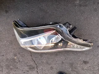 Toyota land cruiser right side headlight,