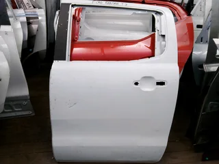 Ford Ranger T7 left back door,