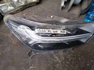 Volvo Xc40 right side headlight,