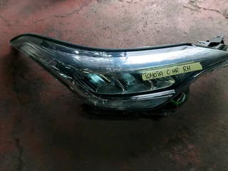 Toyota C-HR right side headlight,