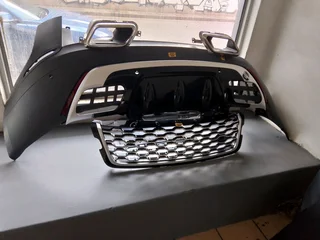 Rang Rover velar complete back bumper, front grille ,
