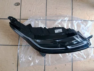 Rang Rover velar right side headlight,