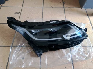 Rang Rover velar right side headlight,