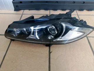 jaguar xf left headlights,