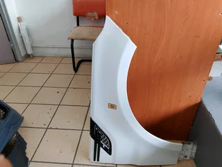 Range Rover sport right side fender 2015