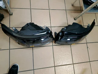 Range Rover Evoque both side headlight new