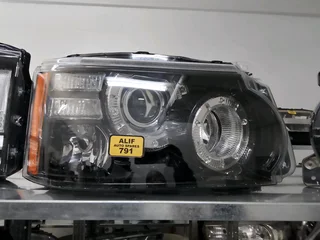 Range Rover Evoque right side headlights,