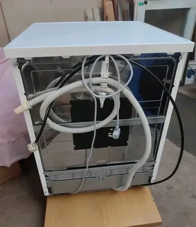 Apliances buyer washing machine and fridges, beds and stoves