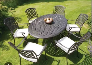 Cast aluminium 6 seater round patio set with cushions