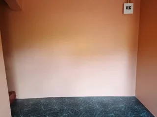 Outbuilding for rent in Clayfield