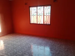 Outbuilding for rent in Clayfield