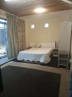 Accommodation offered Rondebosch village